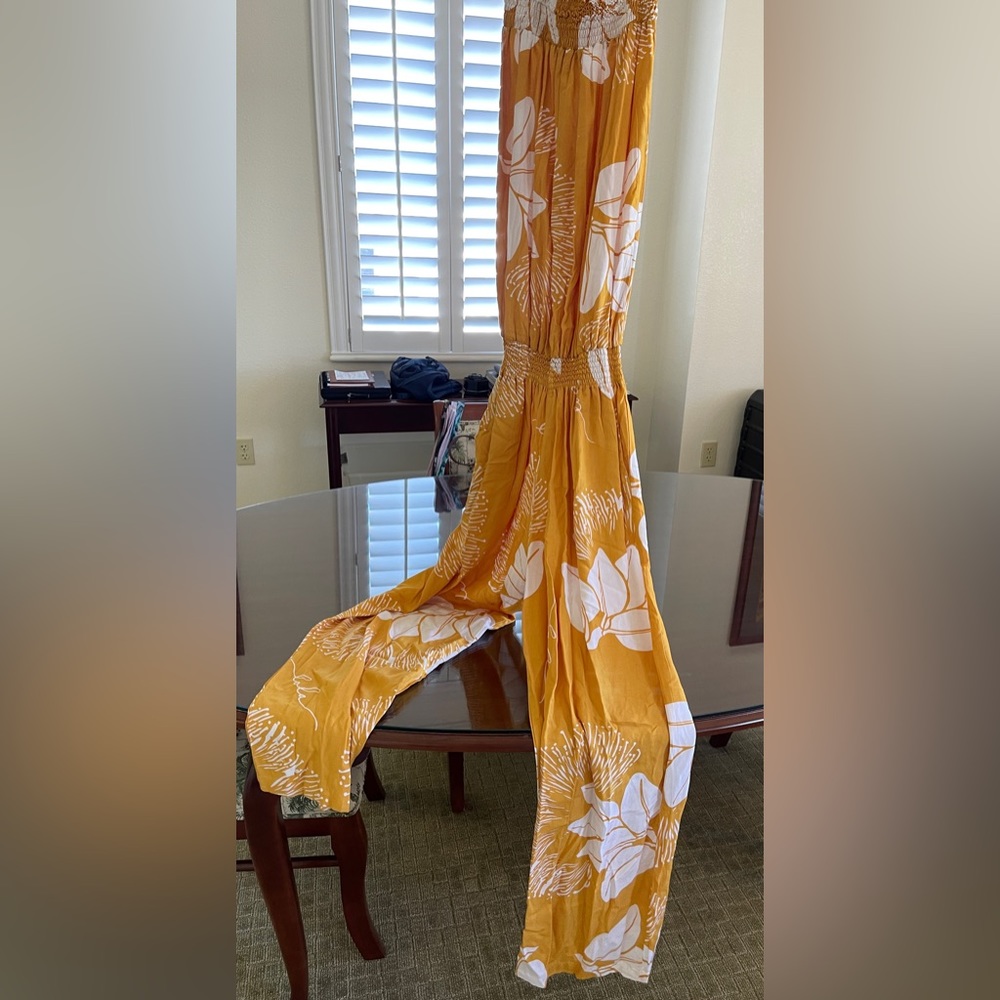 Simply Sisters, Lola Miller